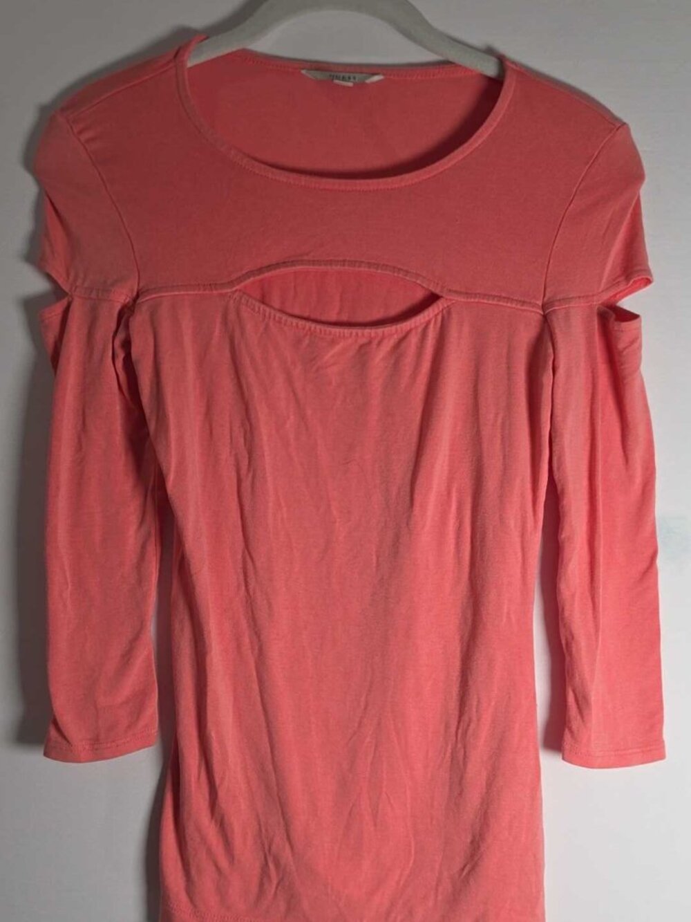 Guess Coral Pink Cold Shoulder Stretch Top SIZE WOMENS XS Long Sleeve